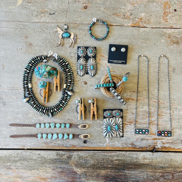 ♥️ Navajo ♥️ Glenn Livingston Sterling Silver & Waterweb Kingman Concho Earrings - Picture 11 of 11